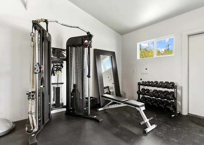 The Sanctuary At Heights - Hot Tub - Gym *